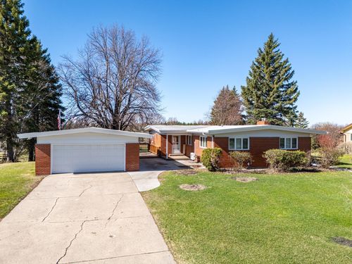 118 Golf Ter, Crookston, MN, 56716-1102 | Card Image