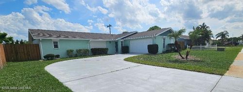 203 Via De La Reina, Merritt Island, FL, 32953-2913 | Card Image