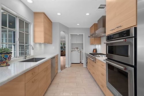unit-102-600 John K Dr, Long Beach, CA, 90803-6395 | Card Image