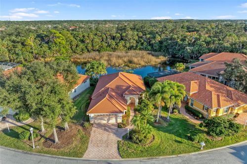 5098 Hanging Moss Ln, SARASOTA, FL, 34238-3373 | Card Image