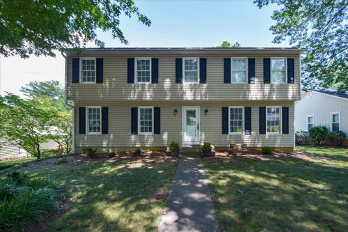 1912 Stone Mill Dr, Salem, VA, 24153-4631 | Card Image