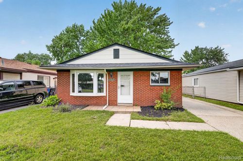 33484 Krauter St, Westland, MI, 48185-3016 | Card Image