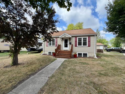 1009 19th St N, Moorhead, MN, 56560-1832 | Card Image
