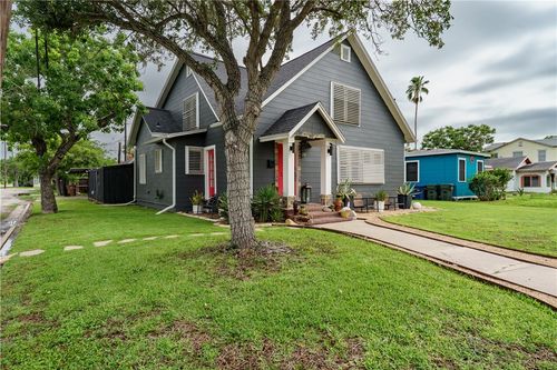 324 Rosebud Ave, Corpus Christi, TX, 78404-1737 | Card Image