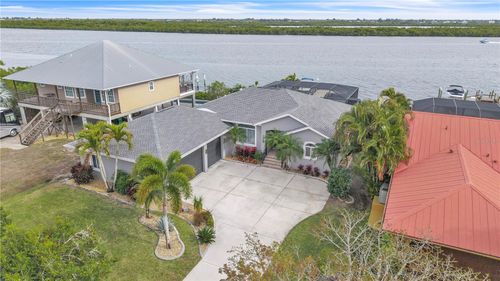 3708 Peace River Dr, PUNTA GORDA, FL, 33983-3520 | Card Image