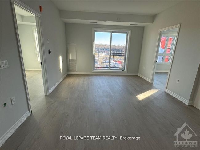 420 - 1350 Hemlock Rd, Condo with 2 bedrooms, 2 bathrooms and null parking in Ottawa ON | Image 5