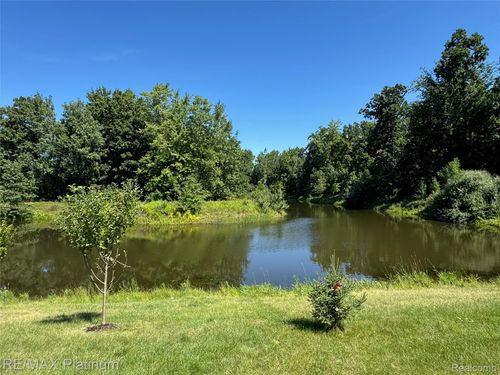 606 Kimball St, Howell, MI, 48855-6829 | Card Image