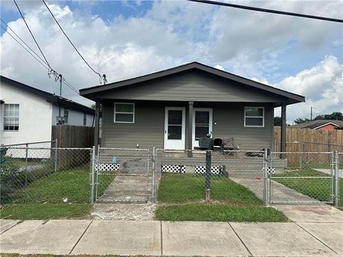 406 Lafitte St, Westwego, LA, 70094-3330 | Card Image