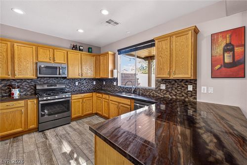 9682 Lightheart Ave, Las Vegas, NV, 89148-5517 | Card Image