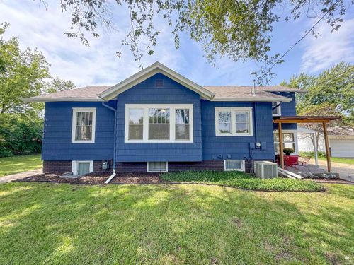 1713 Casement Rd, Manhattan, KS, 66502-4929 | Card Image