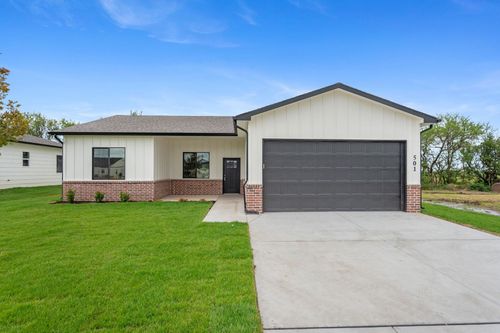 501 E Elmwood St, Park City, KS, 67147 | Card Image