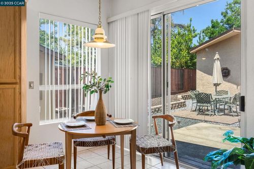 2224 El Lago Dr, Oakley, CA, 94561-4165 | Card Image