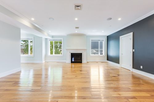 5-17 Vinton St, Boston, MA, 02127-3526 | Card Image