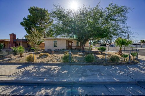 201 S Fire Opal St, Ridgecrest, CA, 93555 | Card Image