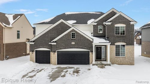 24603 Callaway Dr, Macomb, MI, 48042-8103 | Card Image