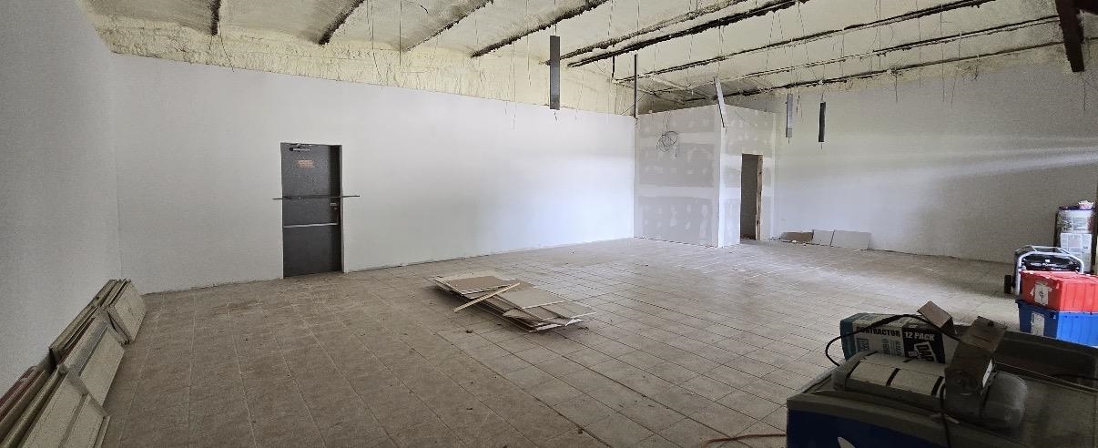 Commercial Lease in Nederland 5