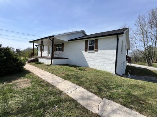 1911 Highway 12 N, Ashland City, TN, 37015-2653 | Card Image