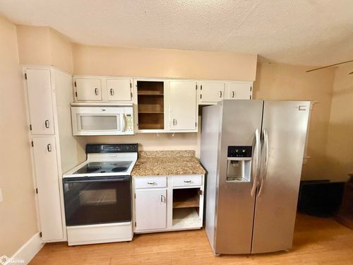 412 N Madison St, Bloomfield, IA, 52537-1244 | Card Image