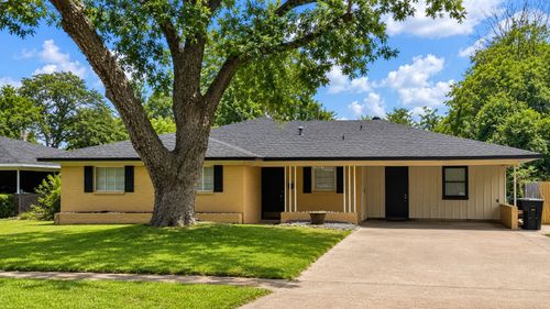 105 Carroll St, Shreveport, LA, 71105-4203 | Card Image