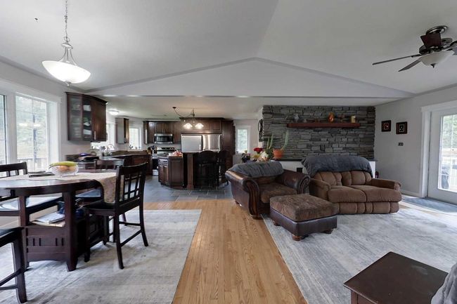 260051 Otter Creek, House other with 3 bedrooms, 2 bathrooms and null parking in Smith AB | Image 11