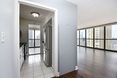 apt-4804-10 Ontario St, CHICAGO, IL, 60611-4786 | Card Image