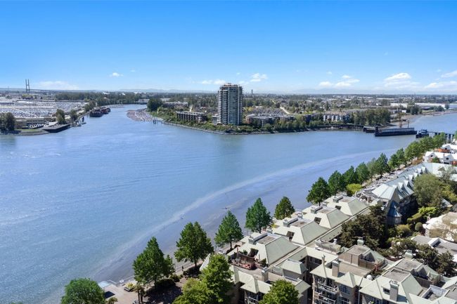 103 - 1045 Quayside Drive, Condo with 2 bedrooms, 2 bathrooms and 1 parking in New Westminster BC | Image 29
