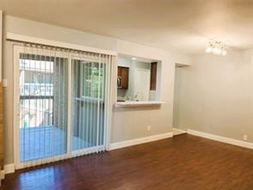 apt-227-5154 Amesbury Dr, Dallas, TX, 75206-4350 | Card Image