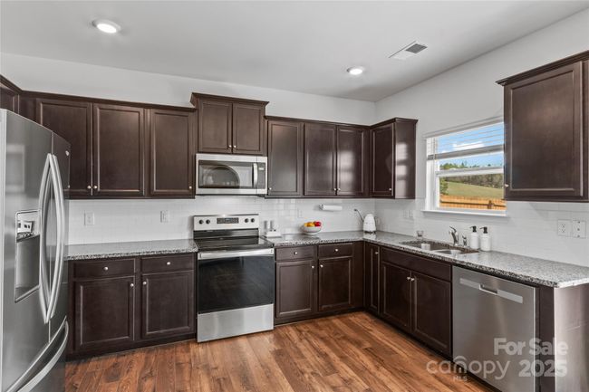 Kitchen | Image 7
