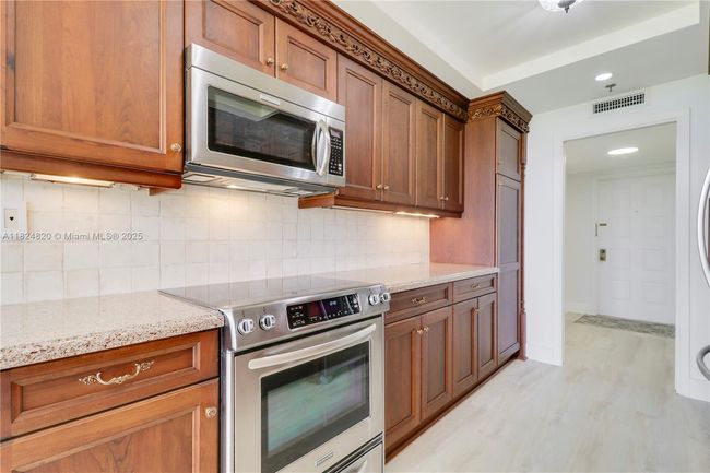 APT-311 - 1300 S Highway A1a, Condo with 2 bedrooms, 2 bathrooms and null parking in Jupiter FL | Image 17