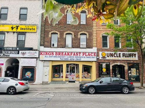 15 King St W, Oshawa, ON, L1H1A1 | Card Image