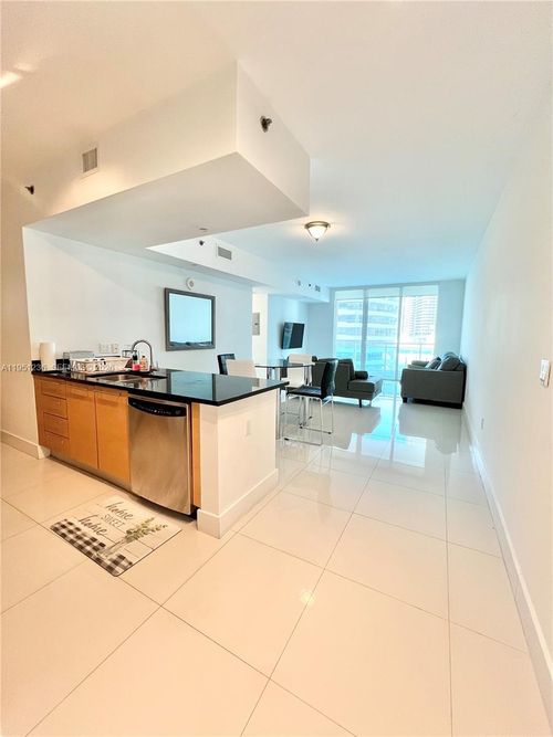 apt-1101-950 Brickell Bay Dr, Miami, FL, 33131-3948 | Card Image