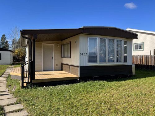 5102 50 St, Peers, AB, T0E1W0 | Card Image