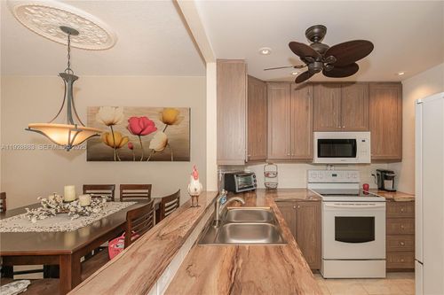 apt-601-4805 Nw 35th St, Lauderdale Lakes, FL, 33319-5383 | Card Image