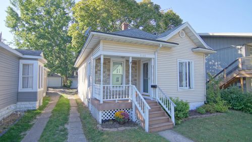 1512 S State St, Saint Joseph, MI, 49085-1560 | Card Image