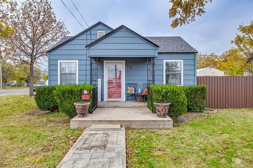 121 S Tyler St, San Angelo, TX, 76901-3935 | Card Image