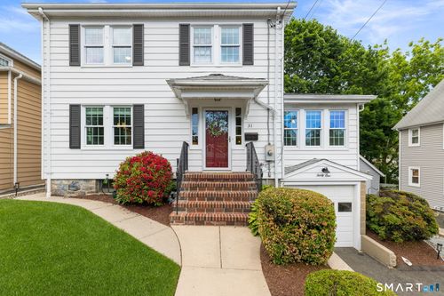 31 Puritan Ln, Stamford, CT, 06906-1616 | Card Image