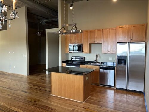 413-6105 Blue Stone Rd, Atlanta, GA, 30328-5907 | Card Image