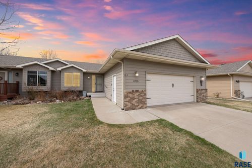 6705 S Witzke Ave Avenue, Sioux Falls, SD, 57108 | Card Image