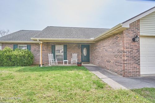2009 Southern Oaks Dr, Maryville, TN, 37801-9599 | Card Image