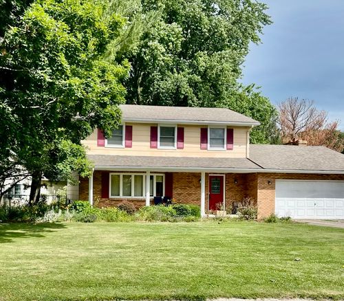 613 Dogwood Dr, Arcola, IL, 61910-1601 | Card Image