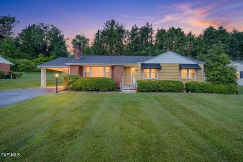 606 Pine Hill Road, Elizabethton, TN, 37643 | Card Image