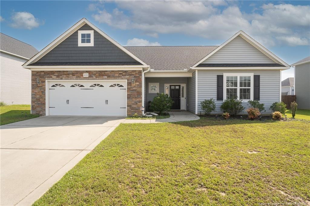 Courtland Dr, Fayetteville, NC 28314