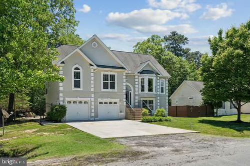 202 Forest Ave, COLONIAL BEACH, VA, 22443-1202 | Card Image