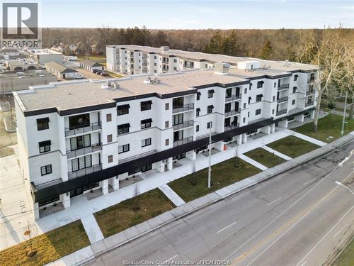 4a-3817 Howard Ave, Windsor, ON, N9E0B5 | Card Image