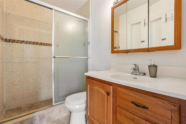 APT-33 - 3200 Nw 5 Th Ter, Townhouse with 2 bedrooms, 2 bathrooms and null parking in Pompano Beach FL | Image 18