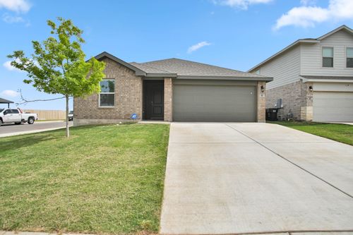 401 14th St, Wolfforth, TX, 79382-2257 | Card Image