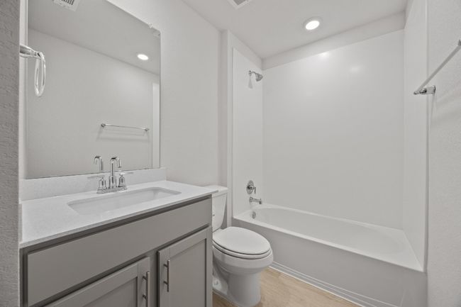 Secondary Bathroom | Image 29
