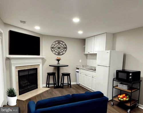 14552 Woodgate Manor Pl, CENTREVILLE, VA, 20120-3431 | Card Image