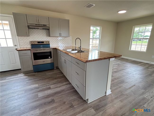 kitchen | Image 6