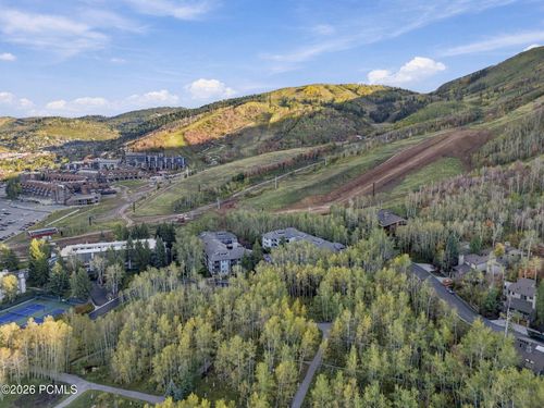110-405 Silver King Dr, Park City, UT, 84060-5128 | Card Image